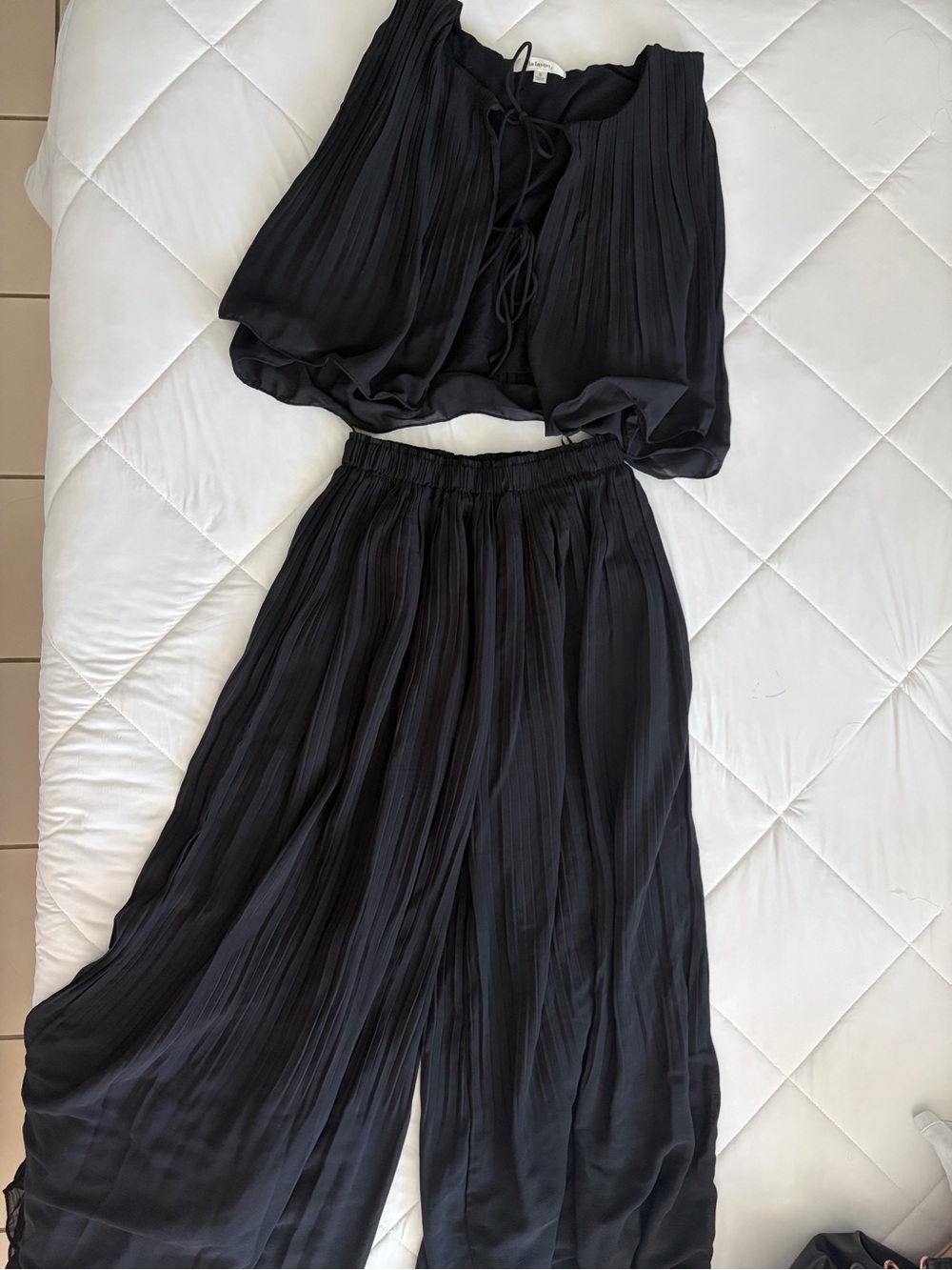 Pleated Wide-Leg Two-Piece Jumpsuit Set - Black